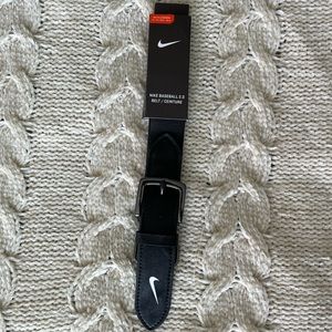 Youth Nike baseball belt.